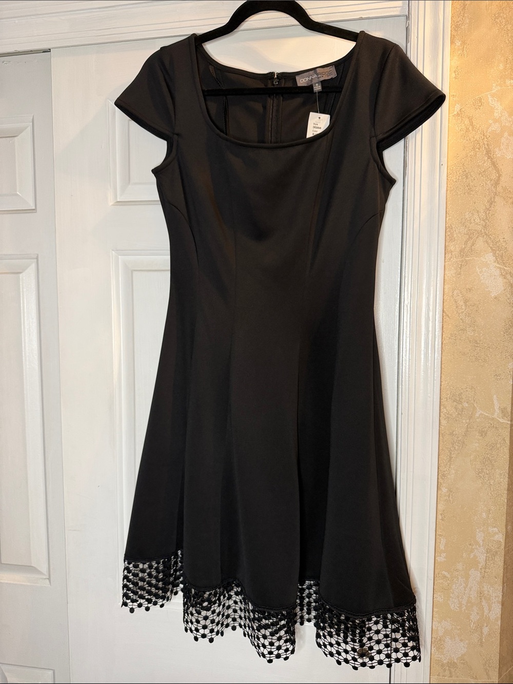 Donna Ricco Black Fit-and-Flare Dress with Crochet Hem